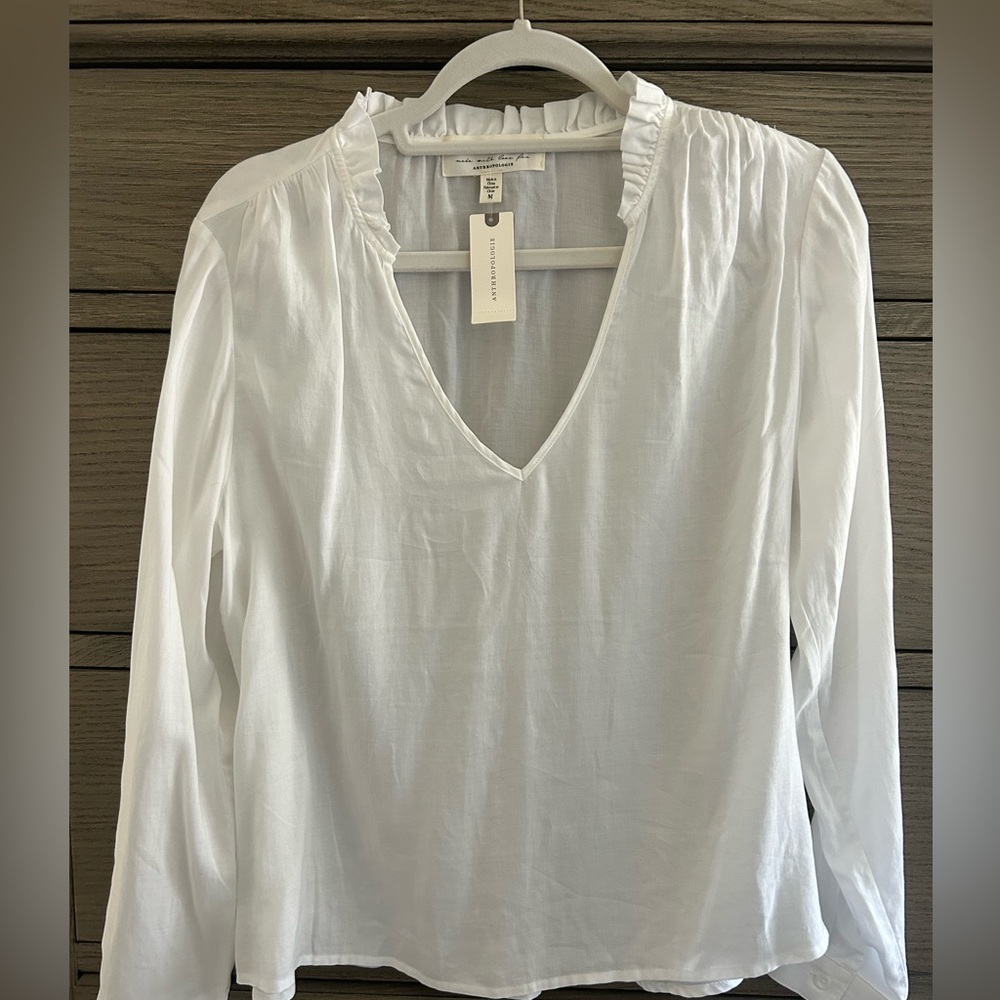 NWT, Anthropologie Cloth & Stone White long sleeve blouse - size Medium.